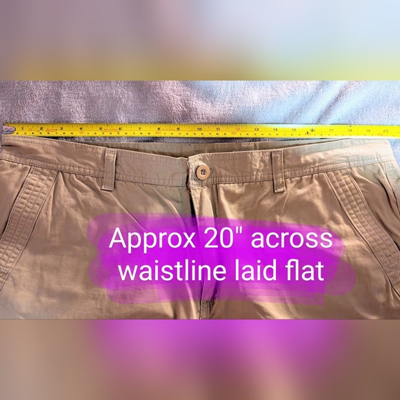 Linvich size 40* BNWOT, tan colour multi pocket, cargo shorts - Picture 3 of 11